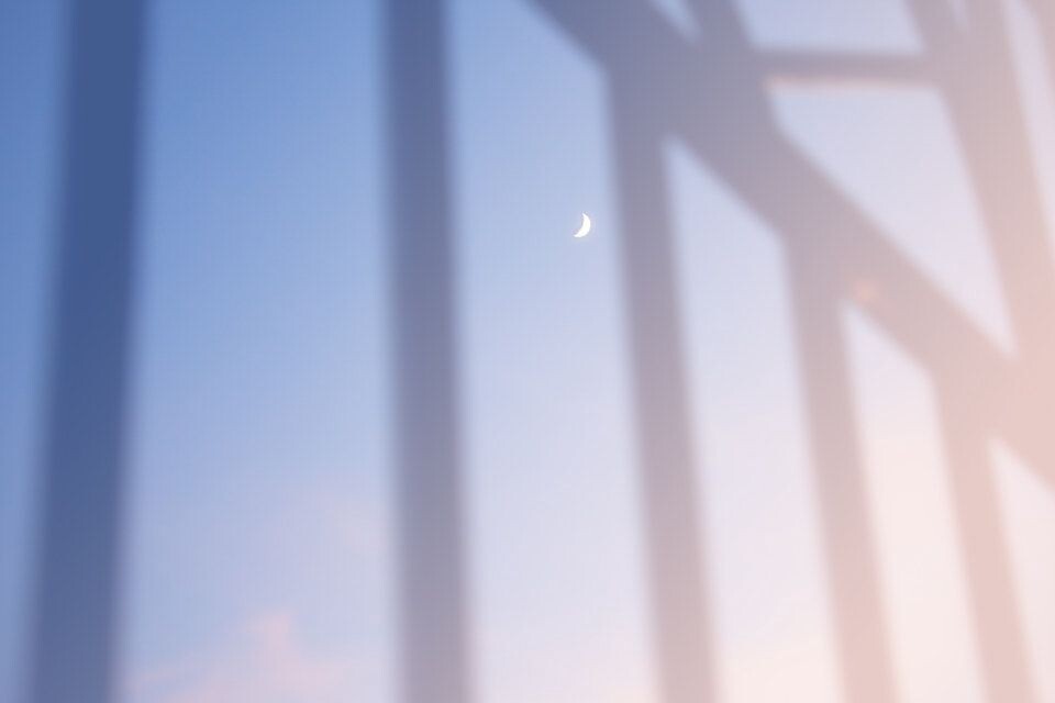 moon outside my little balcony<br />
