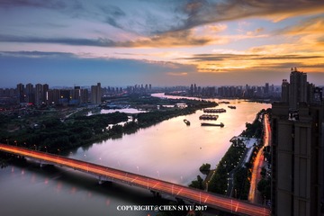 眺望母亲河