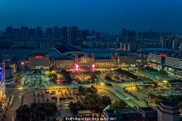 汉口火车站夜景