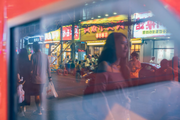 隔窗夜序
