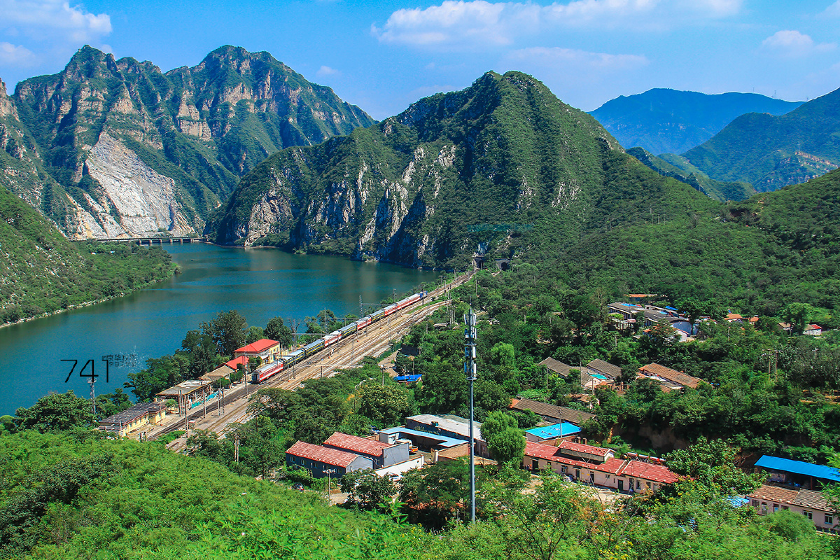 夏日的落坡岭(大事帮助后期版)
