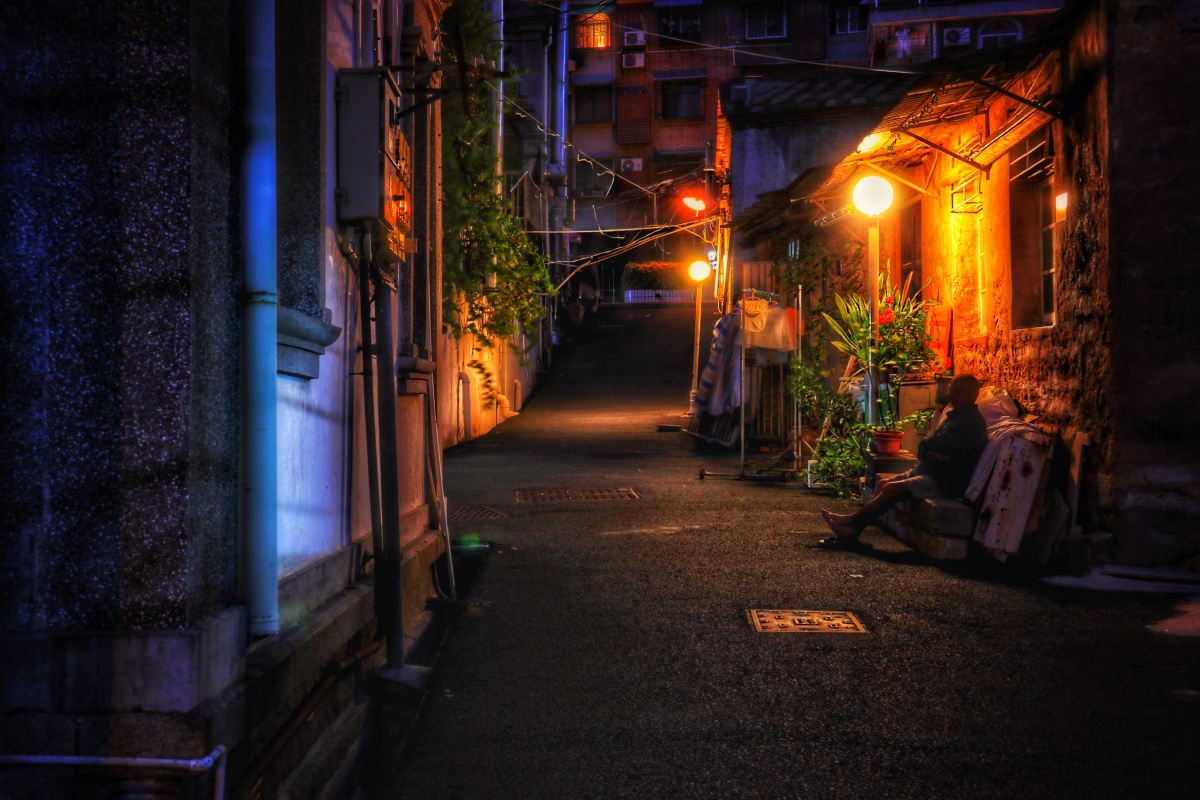 鼓浪屿老街夜巷内厝澳路