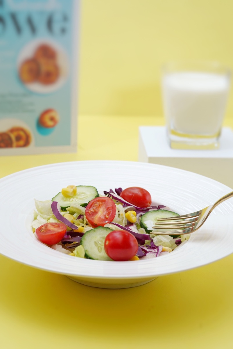 蔬菜沙拉快乐早餐低脂美味健康每一天