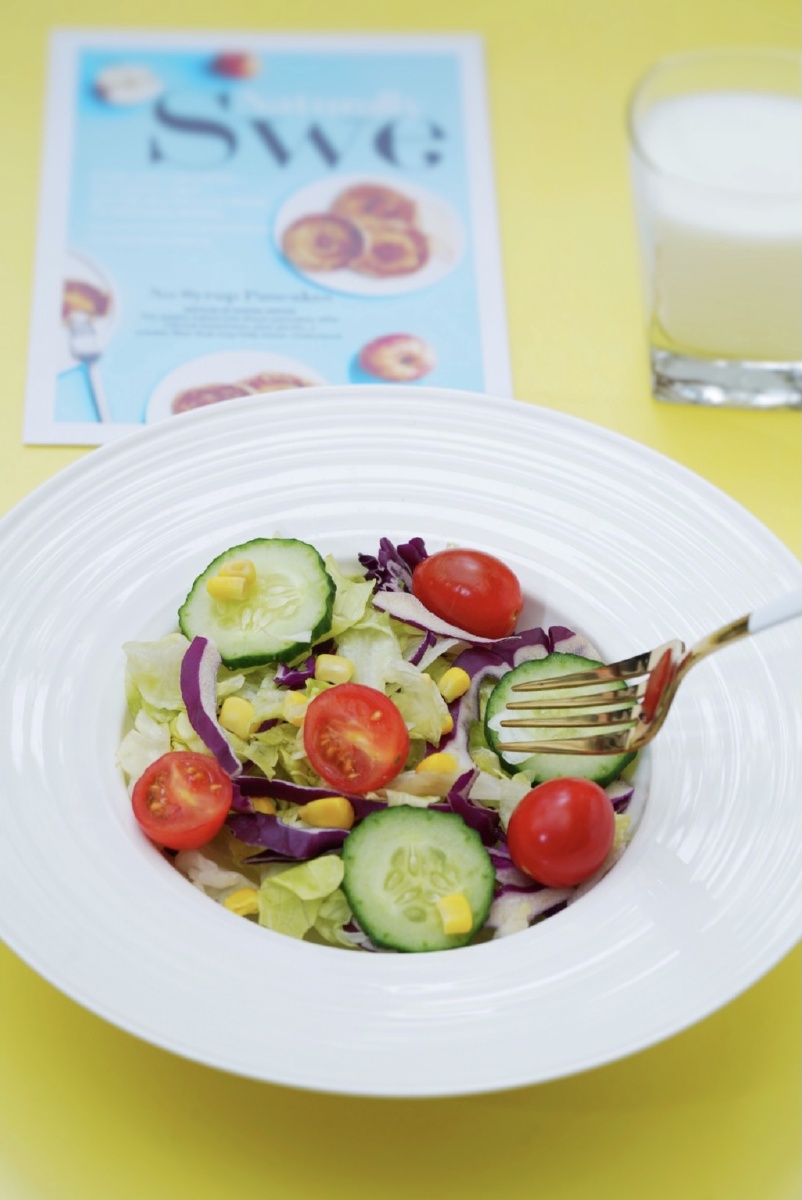 蔬菜沙拉快乐早餐低脂美味健康每一天