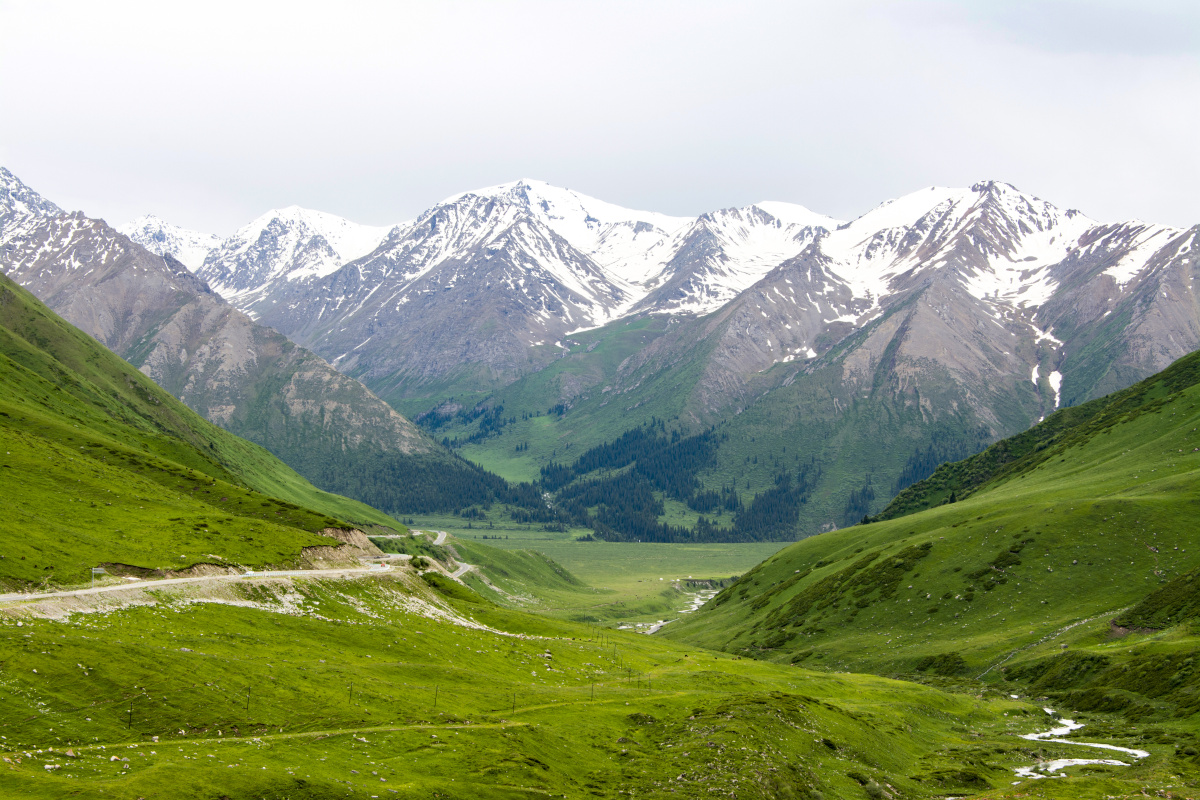 【新疆·天山】独库公路翻越哈希勒根达坂后,到达乔尔玛这段路风景