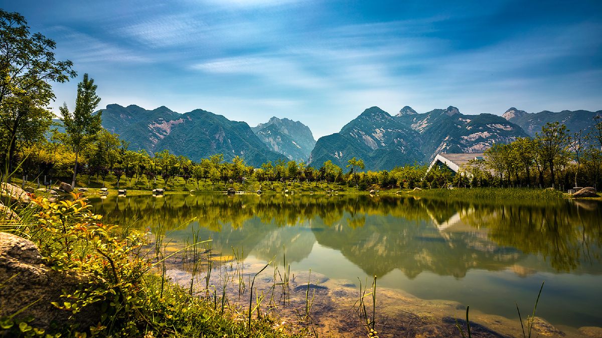 拍摄于华山脚下