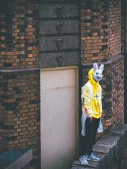 001
