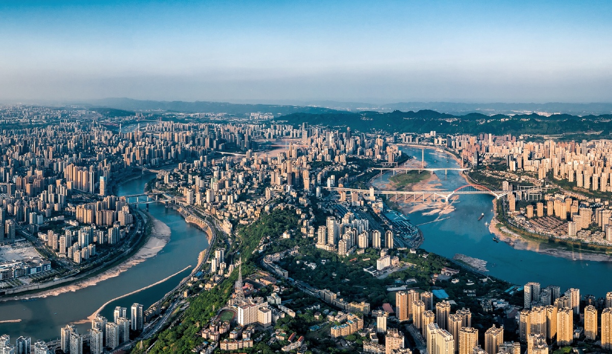 两江交汇的重庆渝中半岛