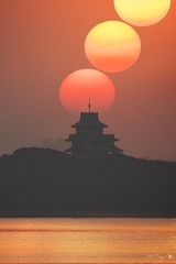 001