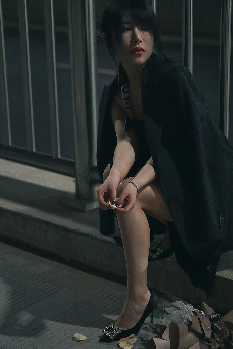 隧道情绪美女写真地址郑州东三环七里河路隧道