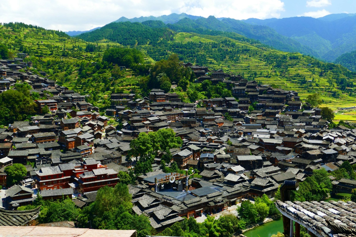 千户苗寨黔东南最靓的风景线民族特色鲜明文化底蕴深厚