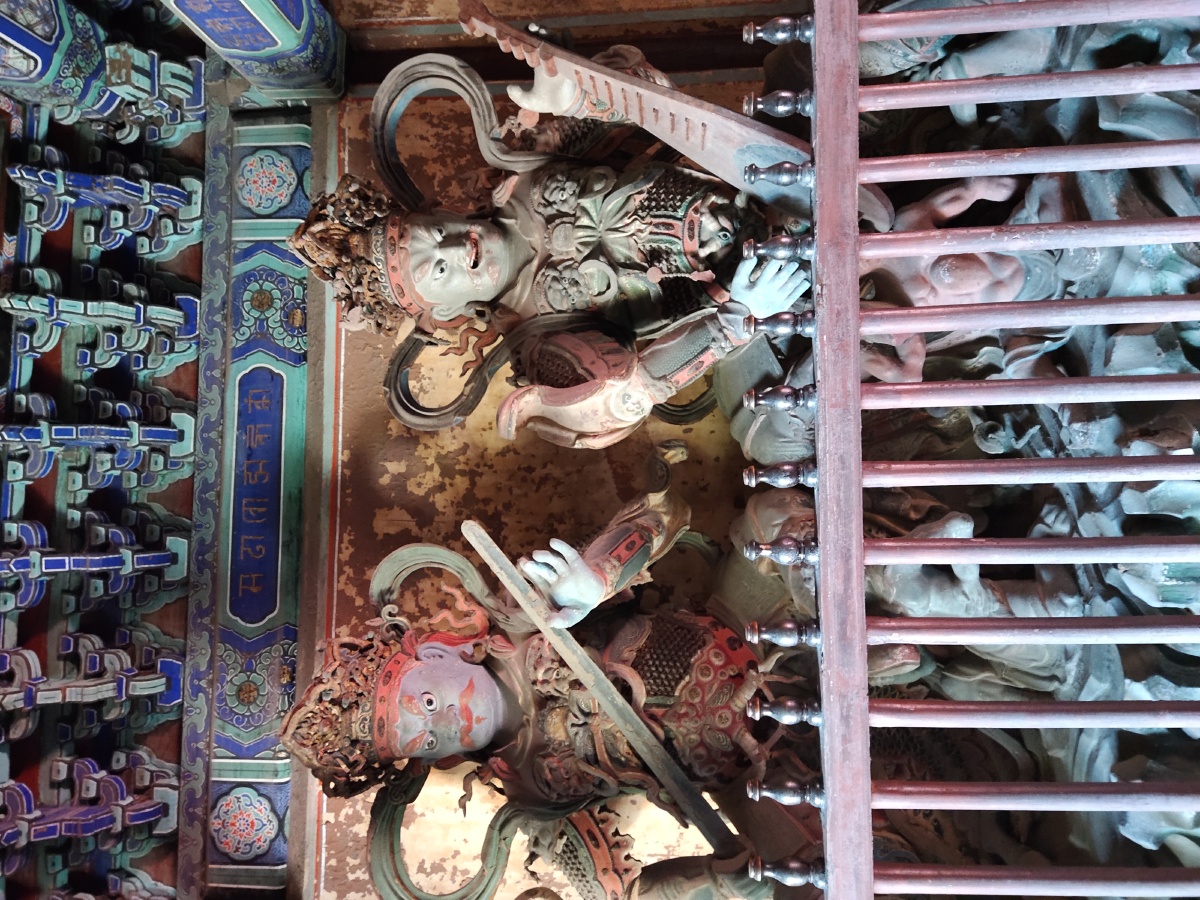 香山碧云寺五百罗汉堂塑像群各个栩栩如生惟妙惟肖是国内不可多得的