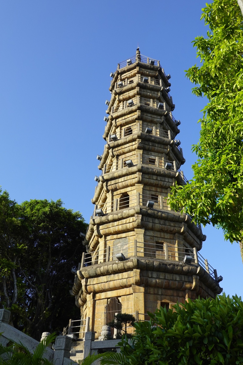 福州罗星塔阳光树木江滨每座城市的历史印记