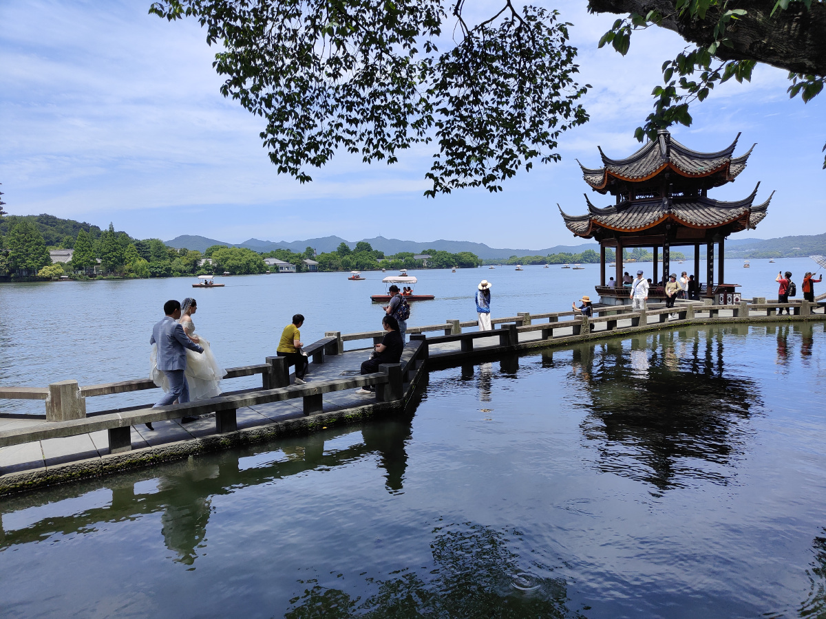 西湖双投桥