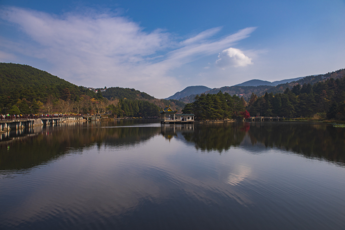 庐山如琴湖畔