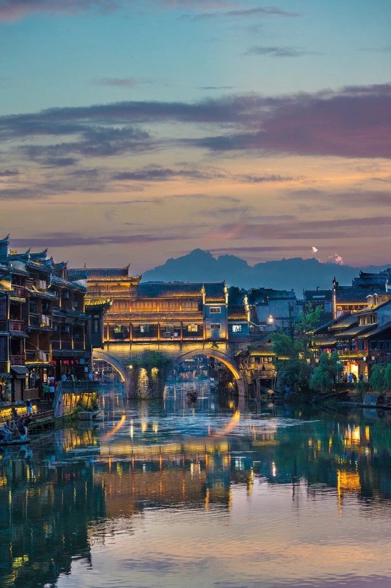 芙蓉镇里的水墨江南