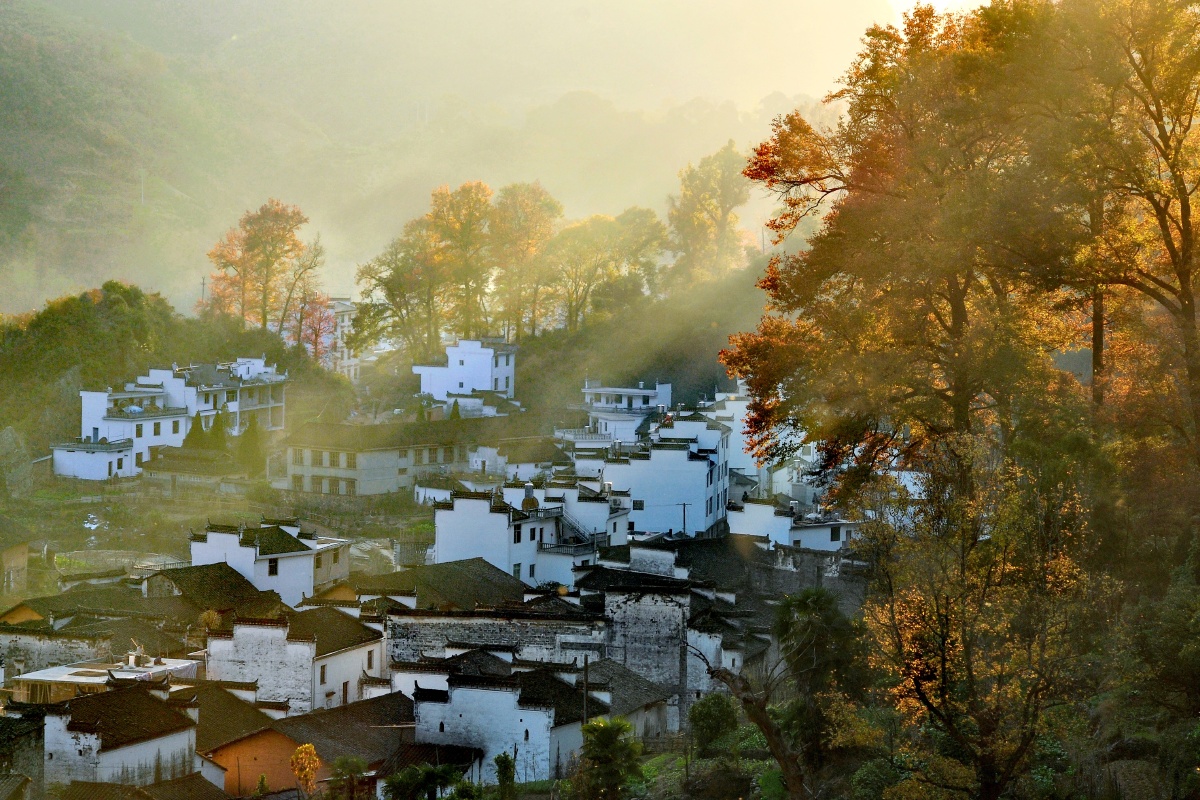 长溪晨曦摄于江西婺源长溪村