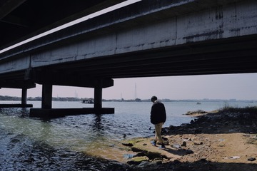 001