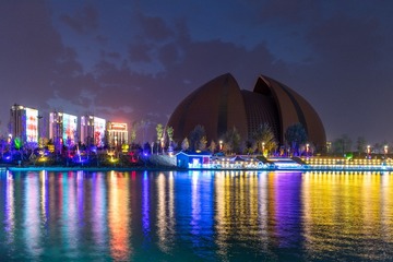 多彩新疆大剧院