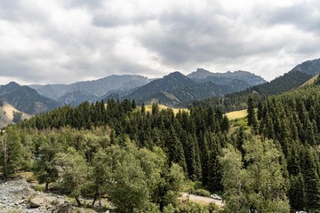 群山