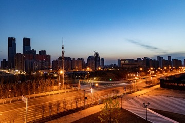 黎明之前的街道