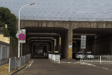 001