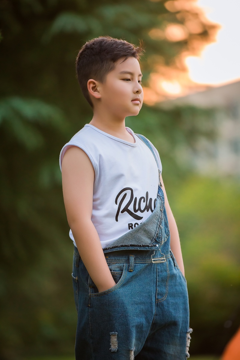 九岁的帅气男孩 - 摄影师157708563521915 - 图虫