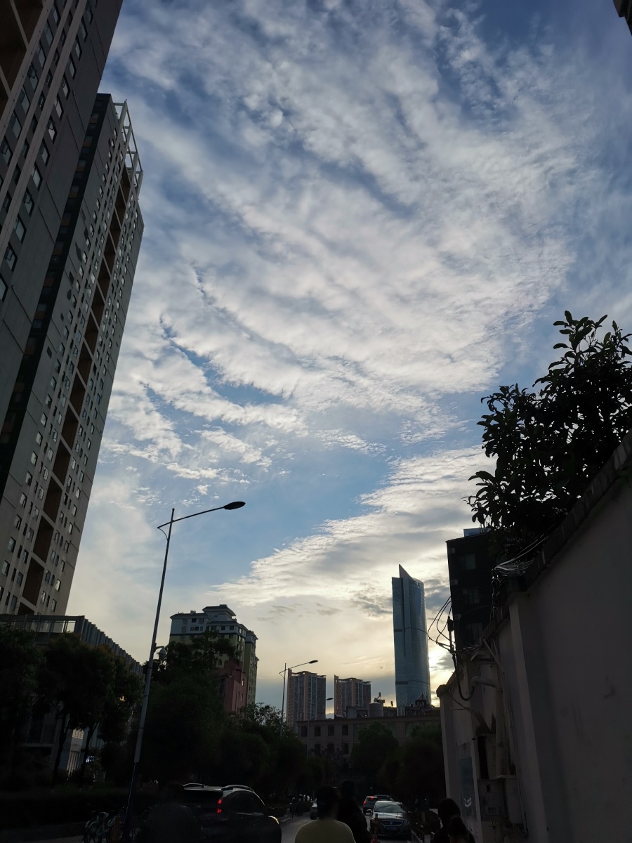 昆明市盘龙区锦武路图一早上十点图二至四下午六点
