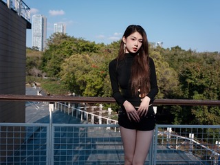 001