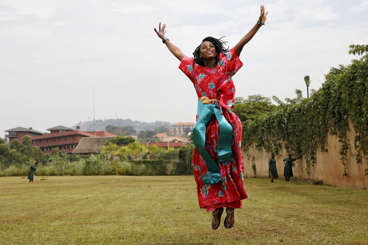快乐的乌干达美女