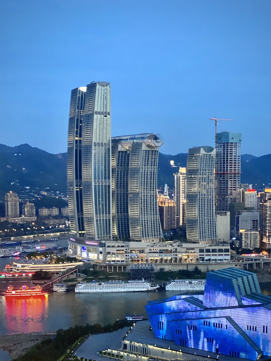 朝天扬帆来福士广场