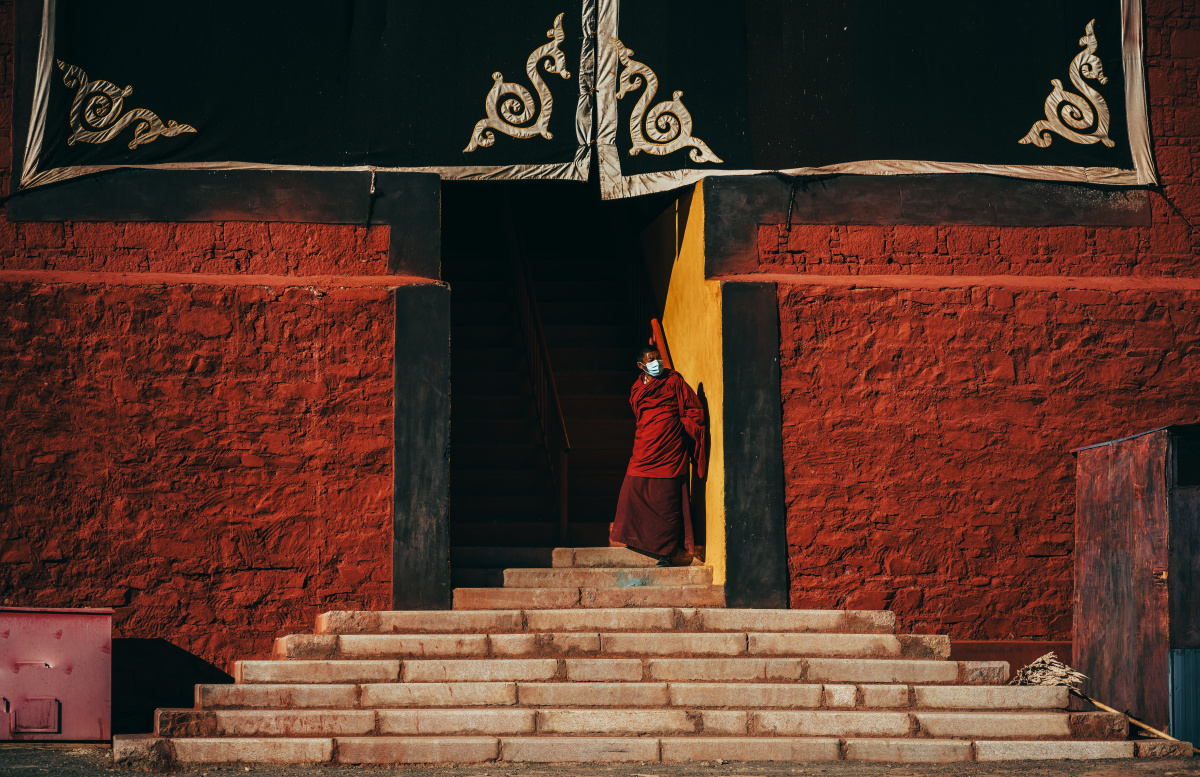 文布南乡寺庙的僧人