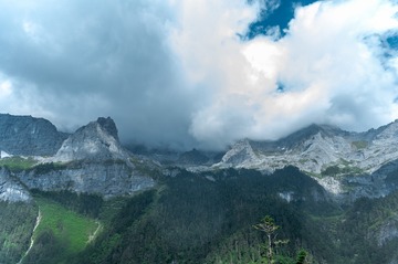 457724