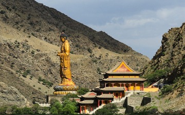 贺兰山大佛寺