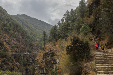 尼泊尔著名的希拉里吊桥