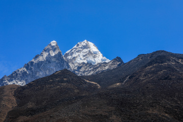 初识阿玛达布朗峰