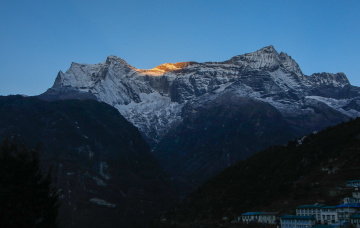 阳光点亮岗德南峰