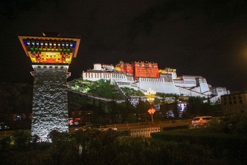 夜色布达拉宫