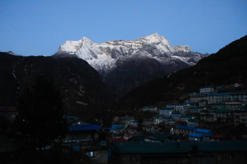 尼泊尔EBC路上的雪峰