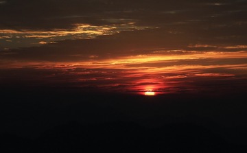 秦岭朝霞