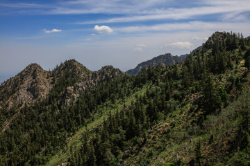 贺兰山笔架山山脊