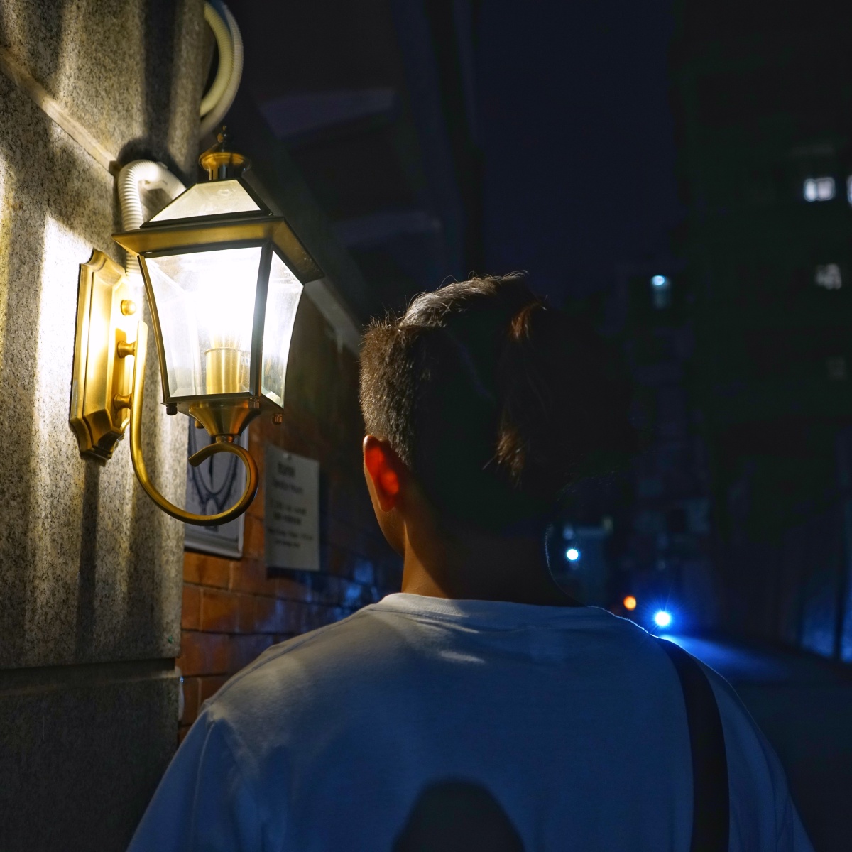 逆光和背影不管怎么拍都很有感觉呀