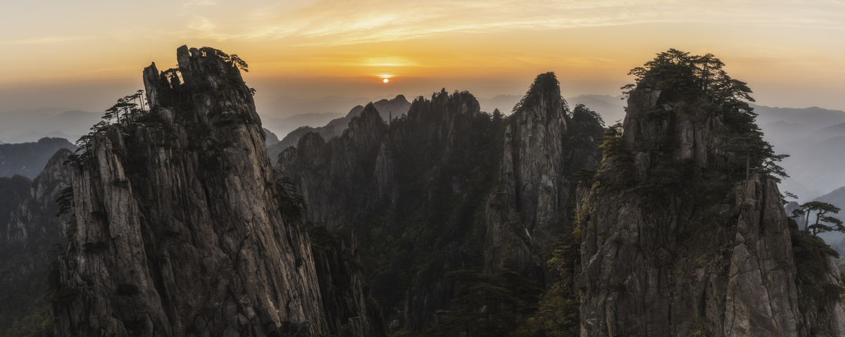 峰林日出之始信峰