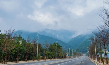 云雾缭绕中的北岭山  # 1 #
