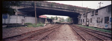 228697