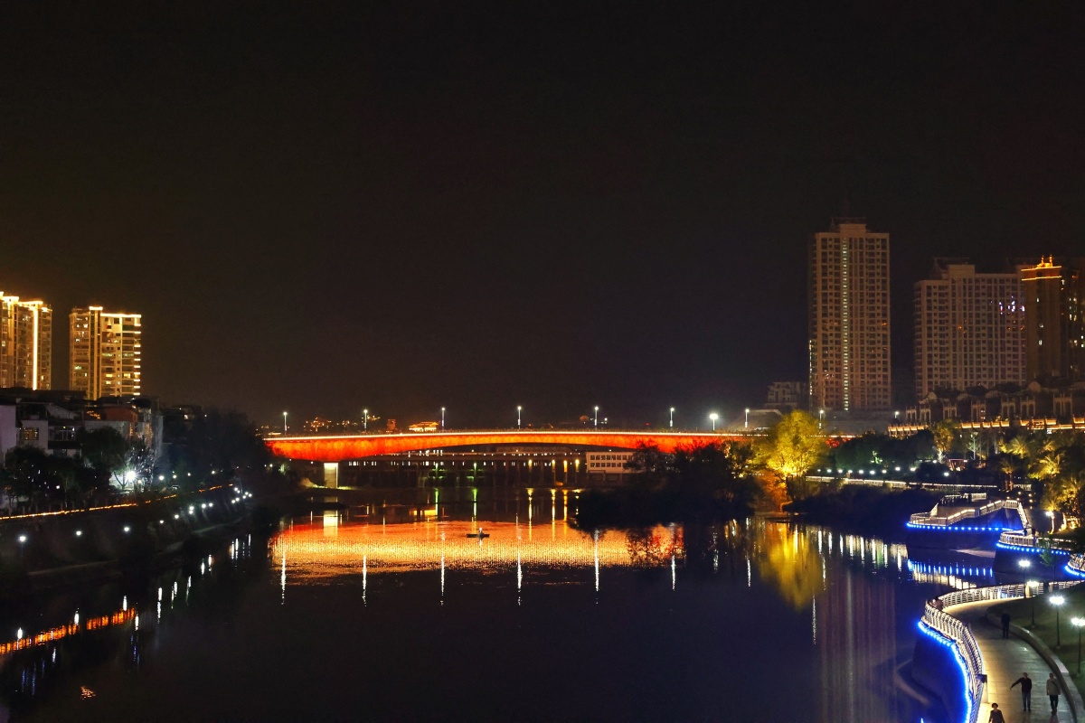 建阳潭城夜景