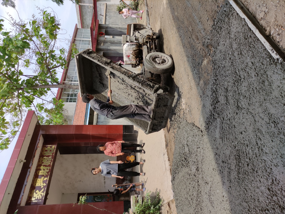 农村路路通修路