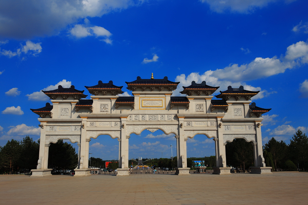 成吉思汗陵门 - 草茂 - 图虫