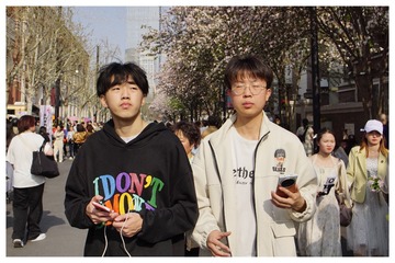 836434