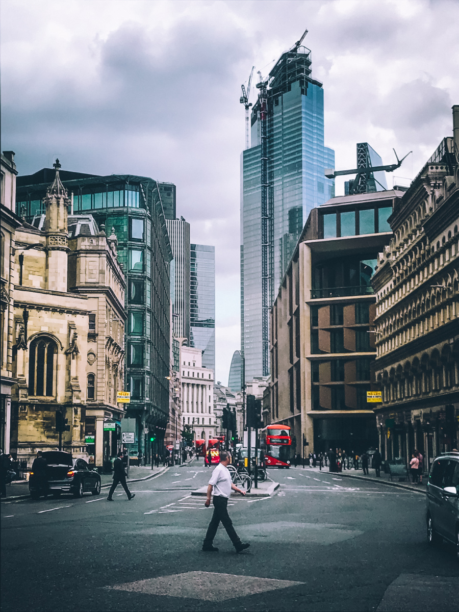 最近去了英国,这是伦敦街头风貌.很久没更,发组九图.